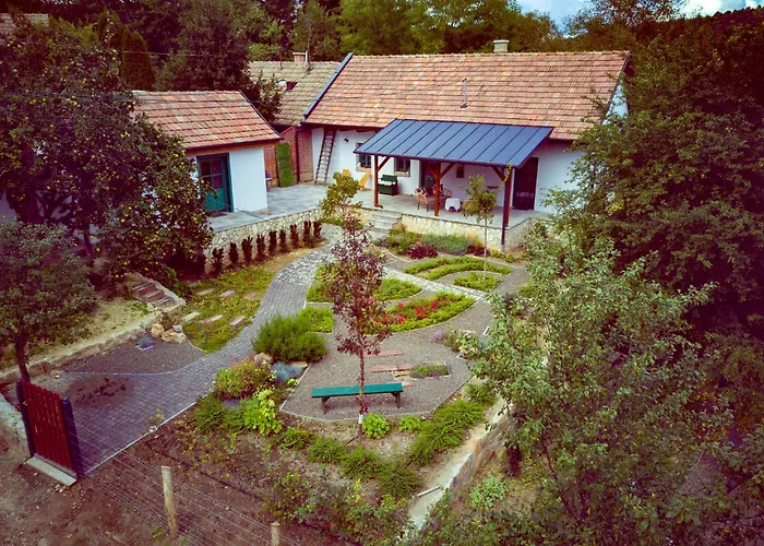 Alsópetényi 3*